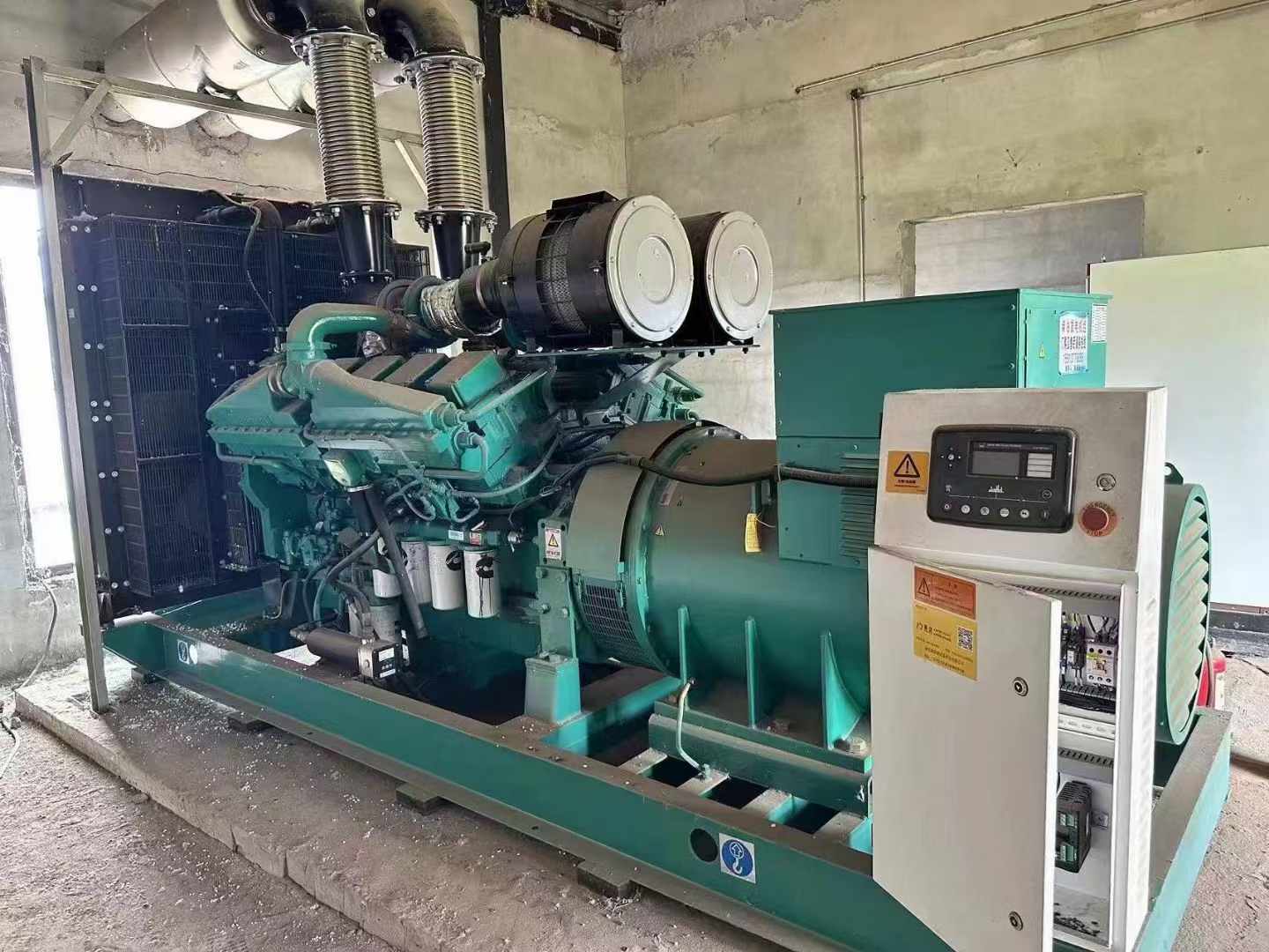 濠江无功补偿装置的性能评估需要考虑哪些因素？